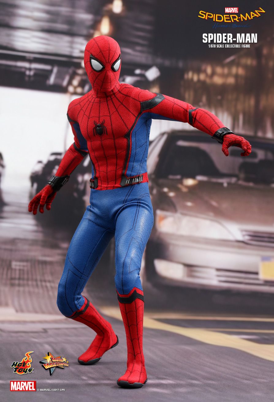 Spider-Man (Standard Version)  Sixth Scale Figure by Hot Toys